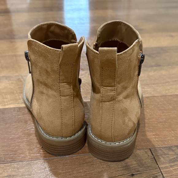 Universal Thread Light Tan Suede Ankle Boots - Picture 5 of 7